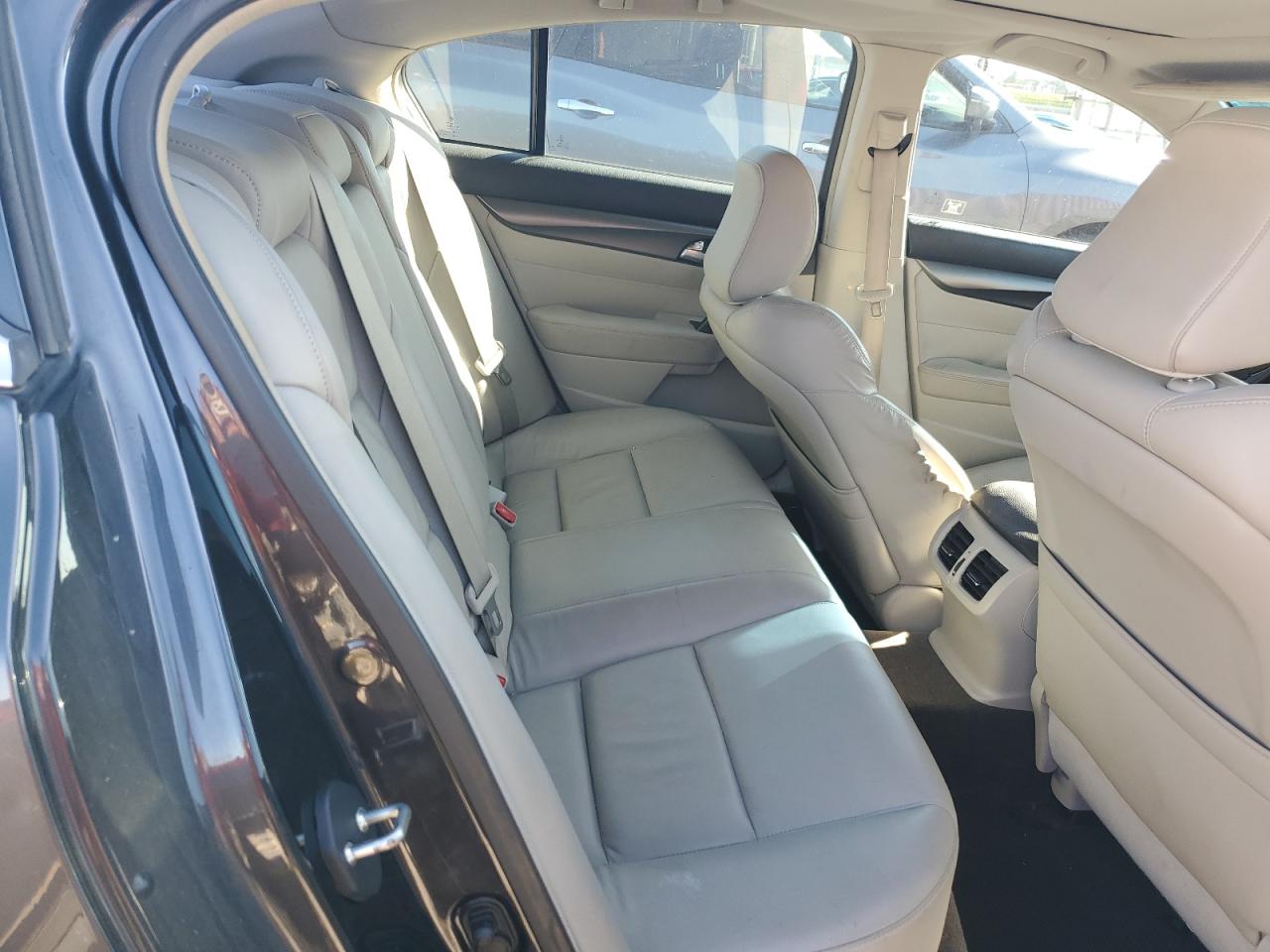 2012 Acura TL - Image 10