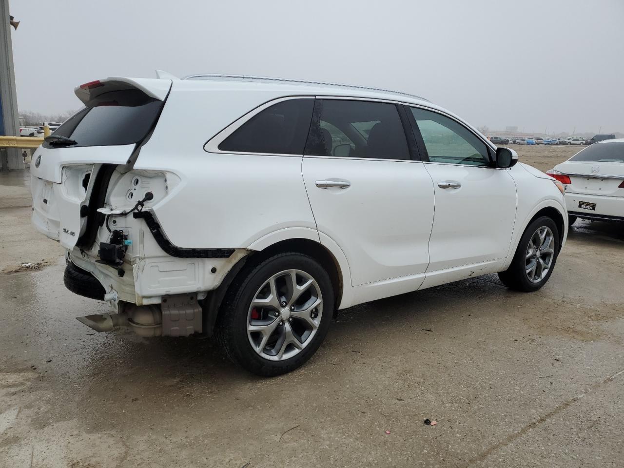 2017 Kia Sorento - Image 3