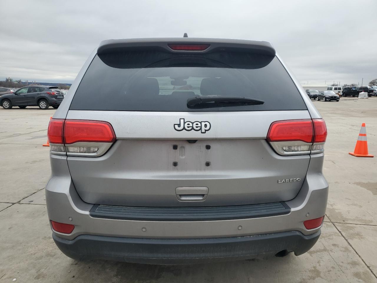 2018 Jeep Grand Cherokee - Image 6
