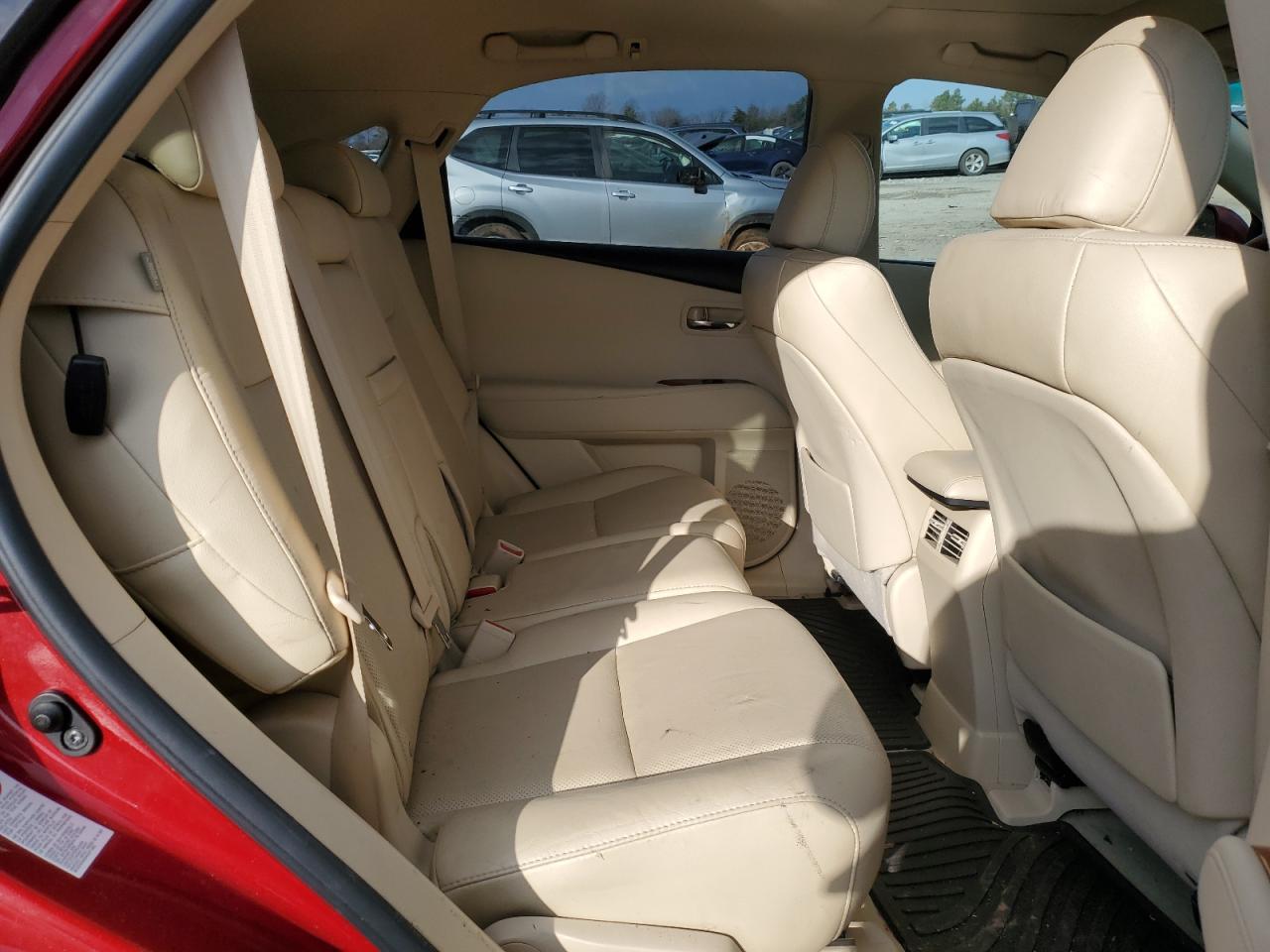 2010 Lexus RX - Image 10
