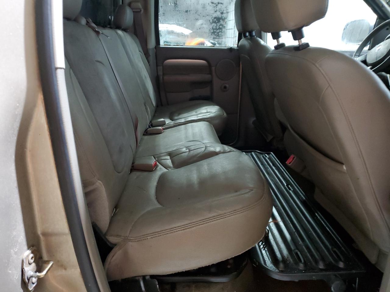 2004 Dodge Ram 1500 St VIN: 1D7HU18D44S738663 Lot: 44460815