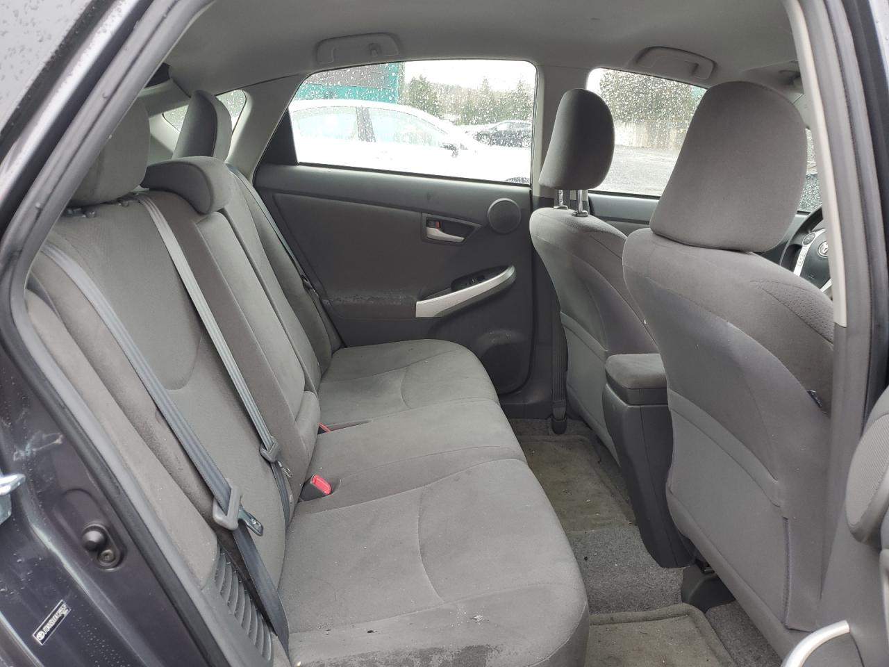 2010 Toyota Prius - Image 10