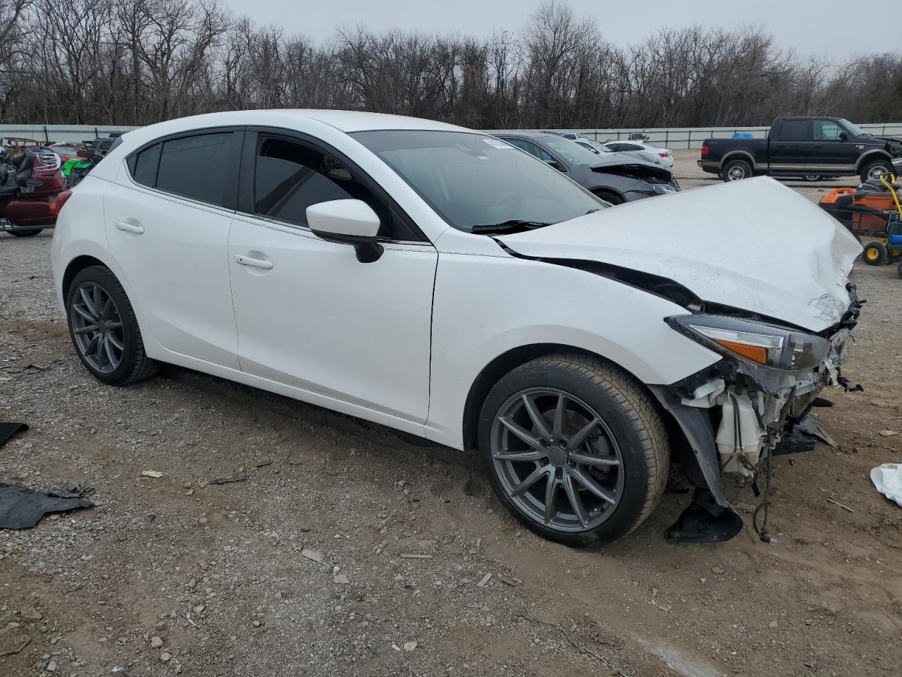 2017 Mazda 3 - Image 4