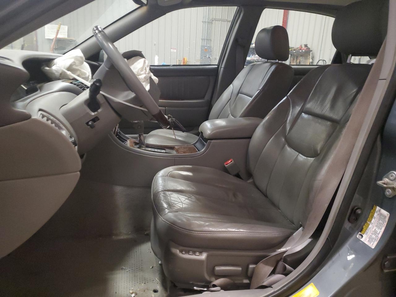 2004 Toyota Avalon - Image 7