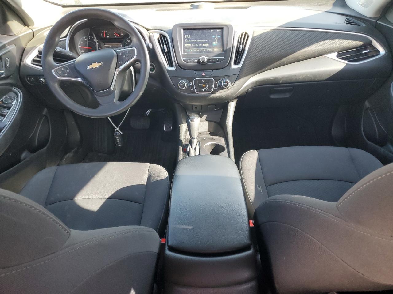 2017 Chevrolet Malibu - Image 8