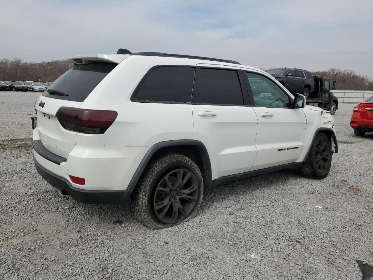 2015 Jeep Grand Cherokee - Image 3