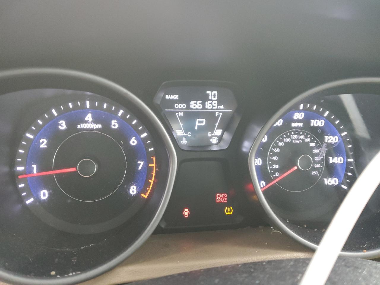 2013 Hyundai Elantra - Image 9