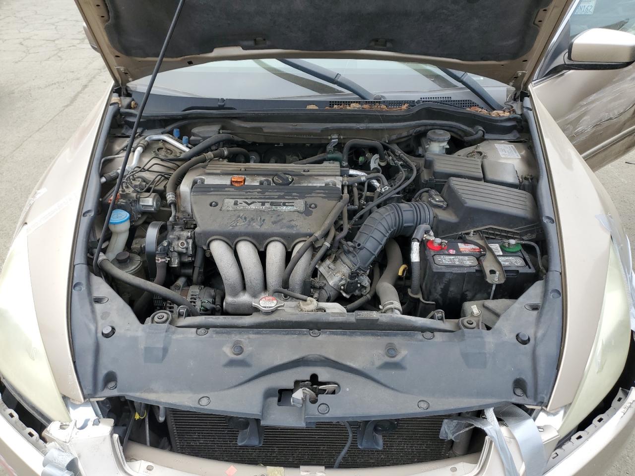 2005 Honda Accord - Image 11