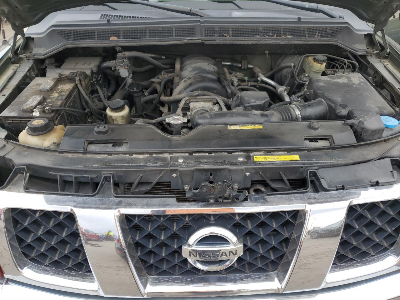 2004 Nissan Titan - Image 11