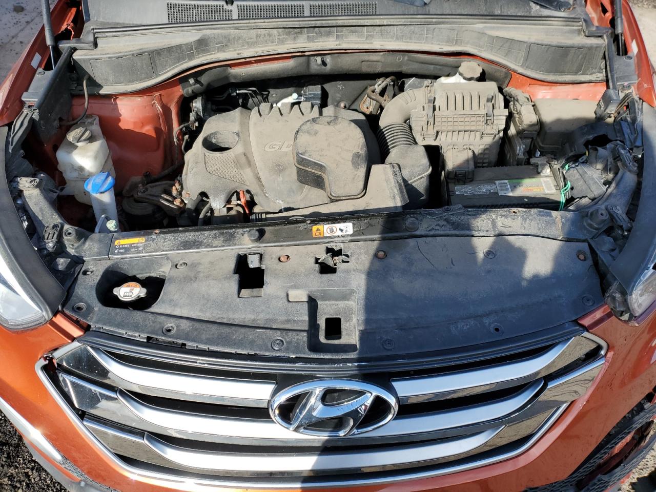 2016 Hyundai Santa Fe - Image 12