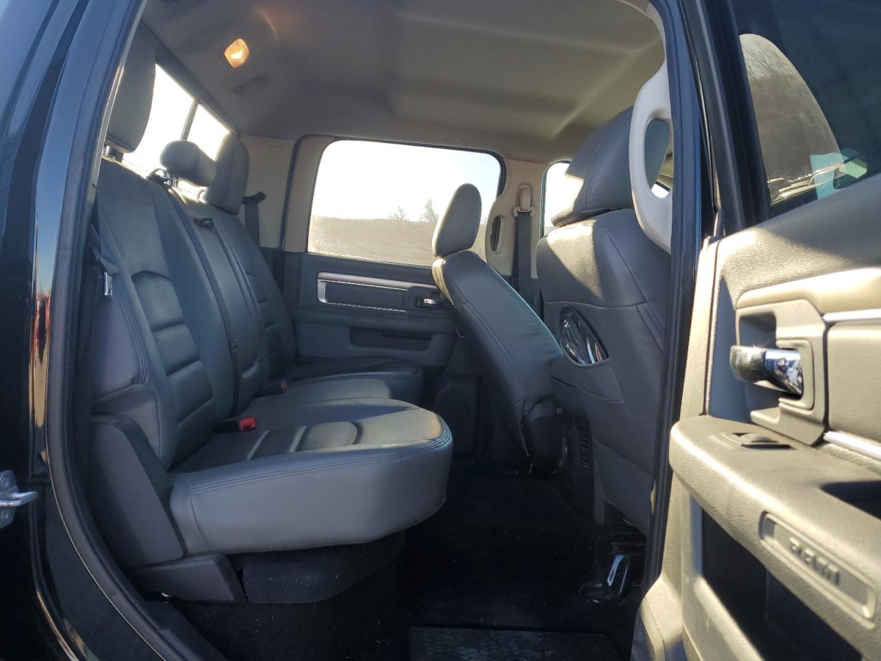 2013 RAM 2500 - Image 10