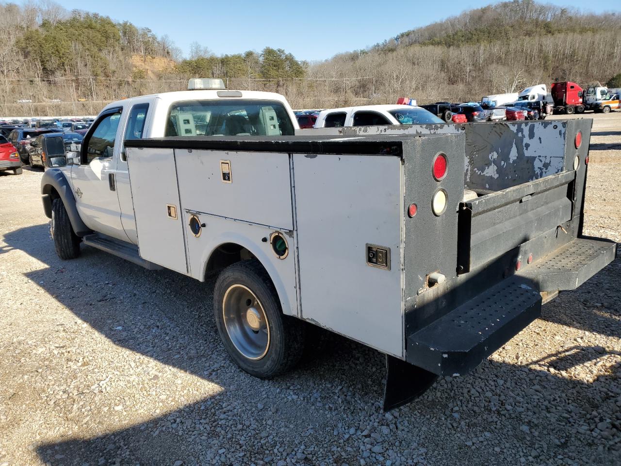 2013 Ford F550 - Image 2