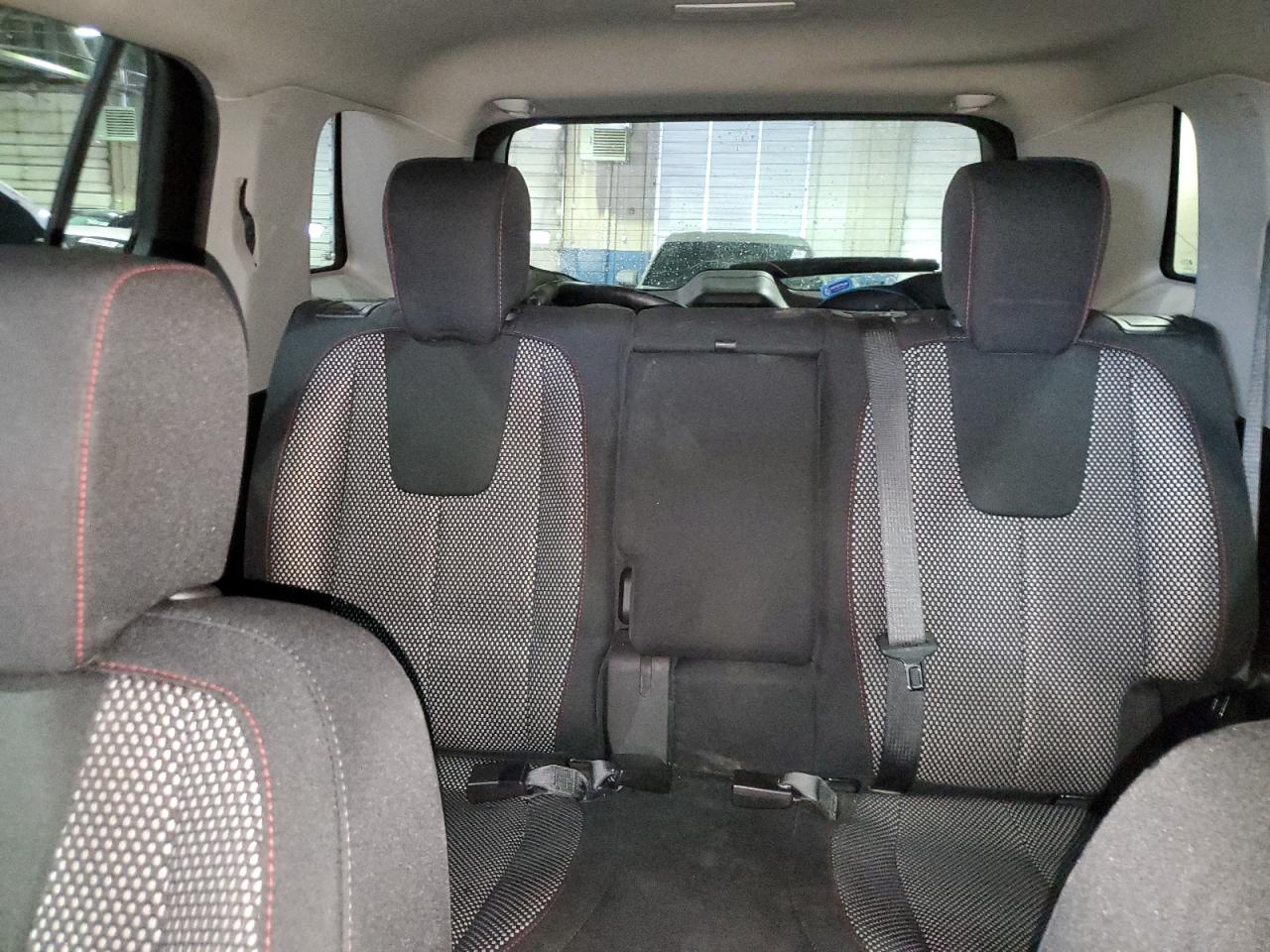 2016 GMC Terrain - Image 10
