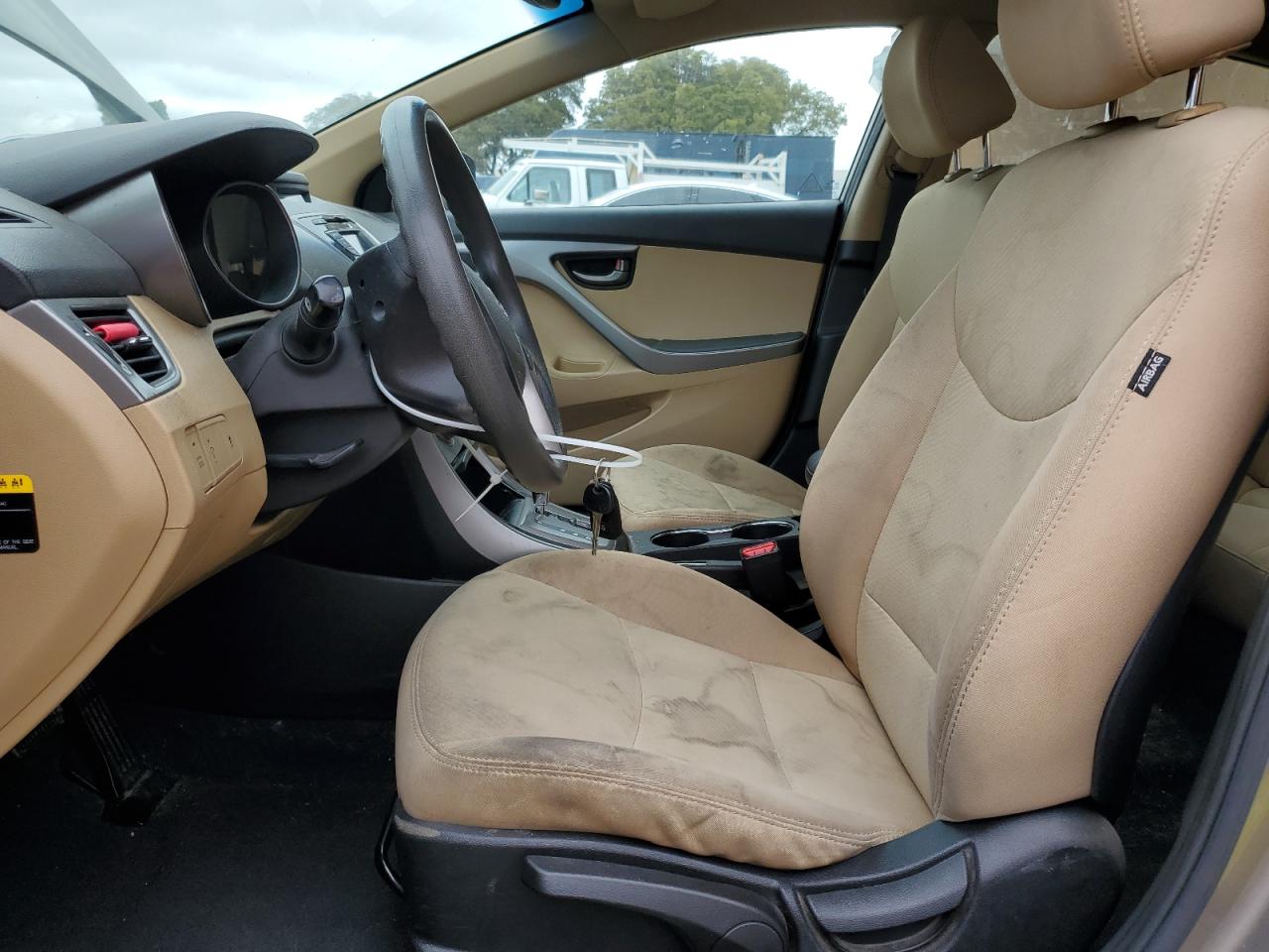 2013 Hyundai Elantra - Image 7