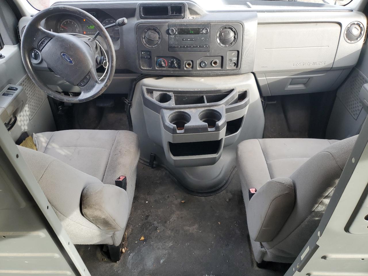 2013 Ford Econoline - Image 8