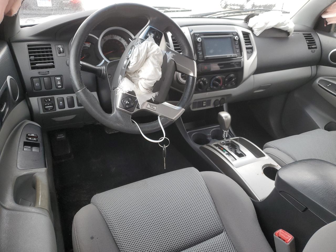 2015 Toyota Tacoma - Image 8
