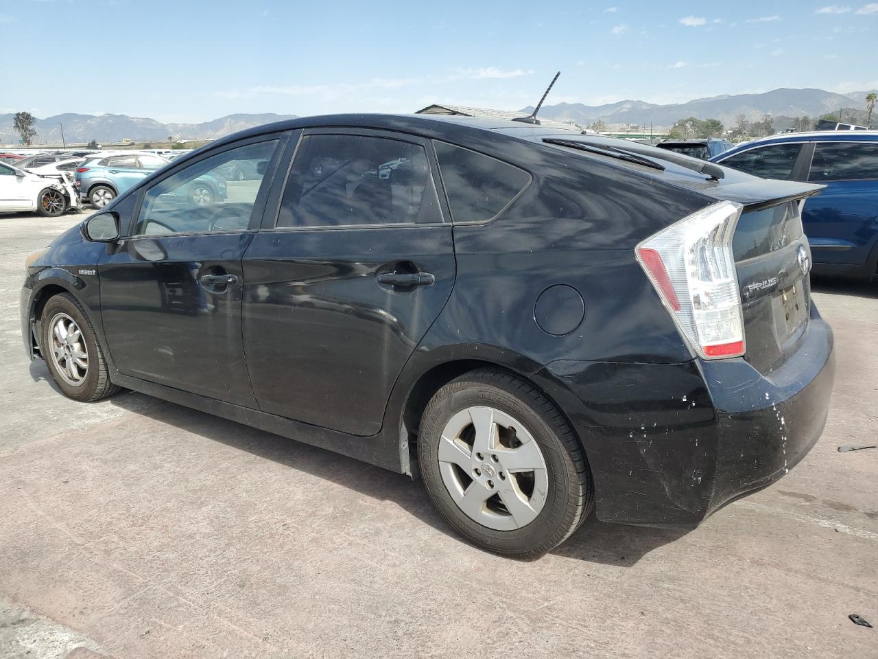 2011 Toyota Prius - Image 2