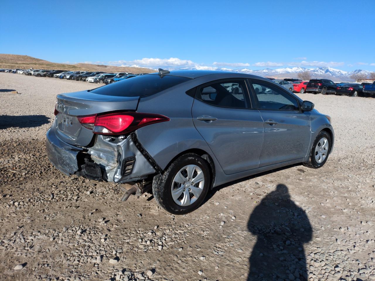 2016 Hyundai Elantra - Image 3
