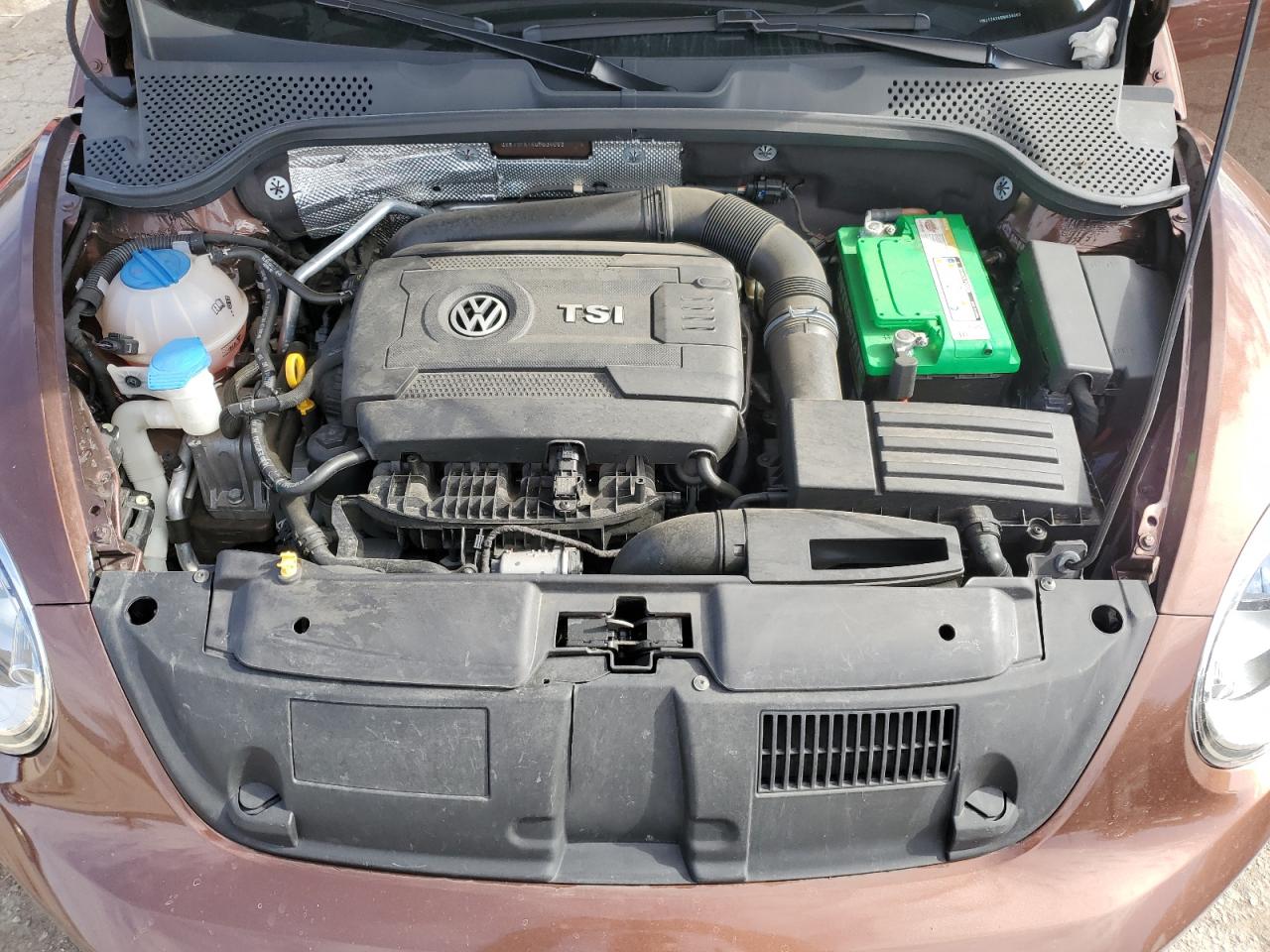 2016 Volkswagen Beetle - Image 13