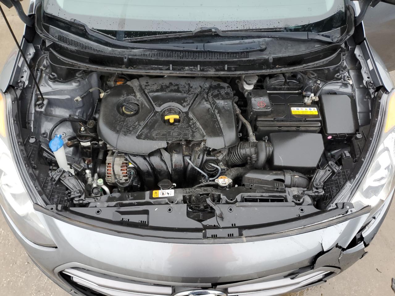 2016 Hyundai Elantra - Image 12