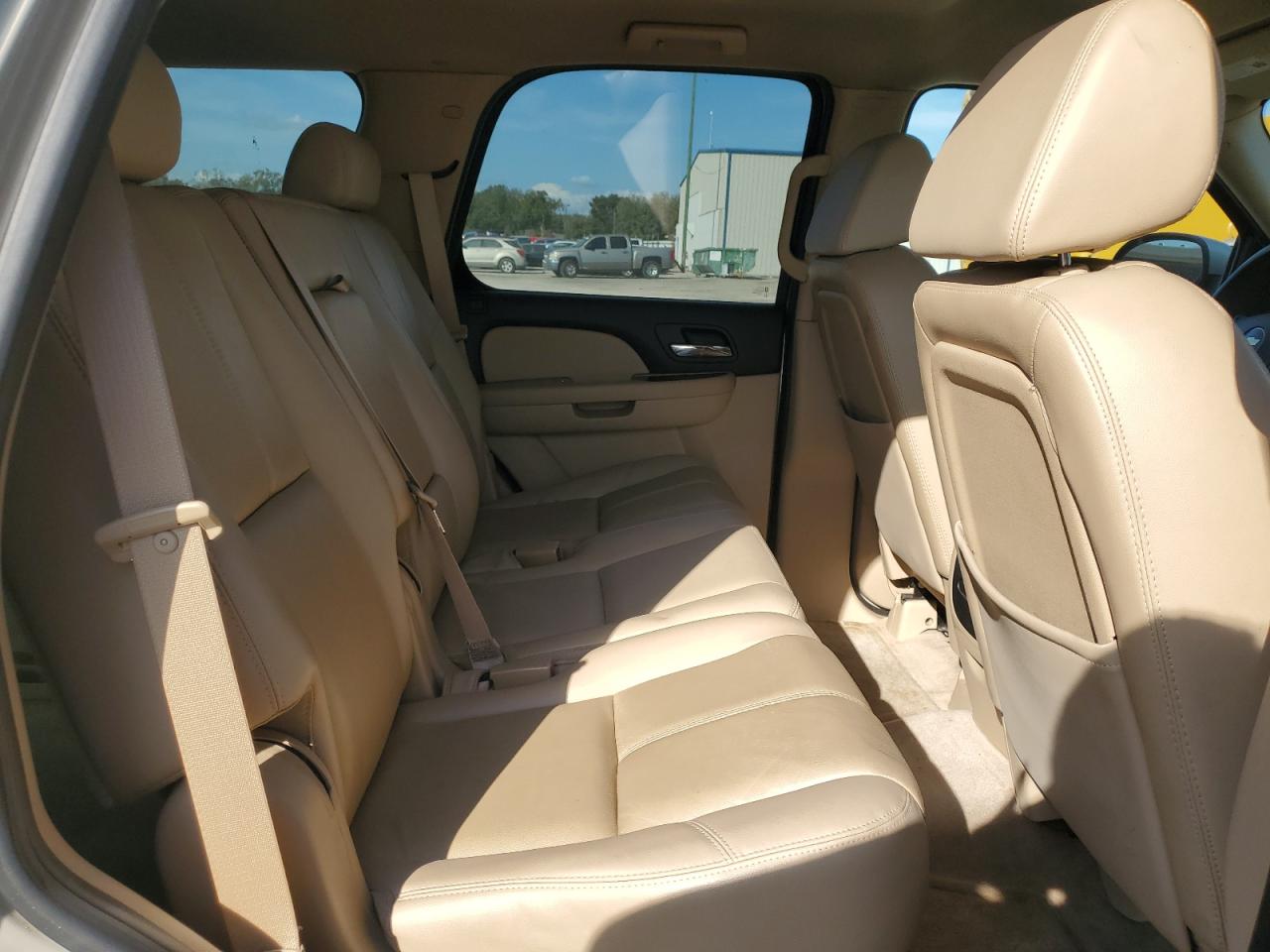 2007 Chevrolet Tahoe - Image 11