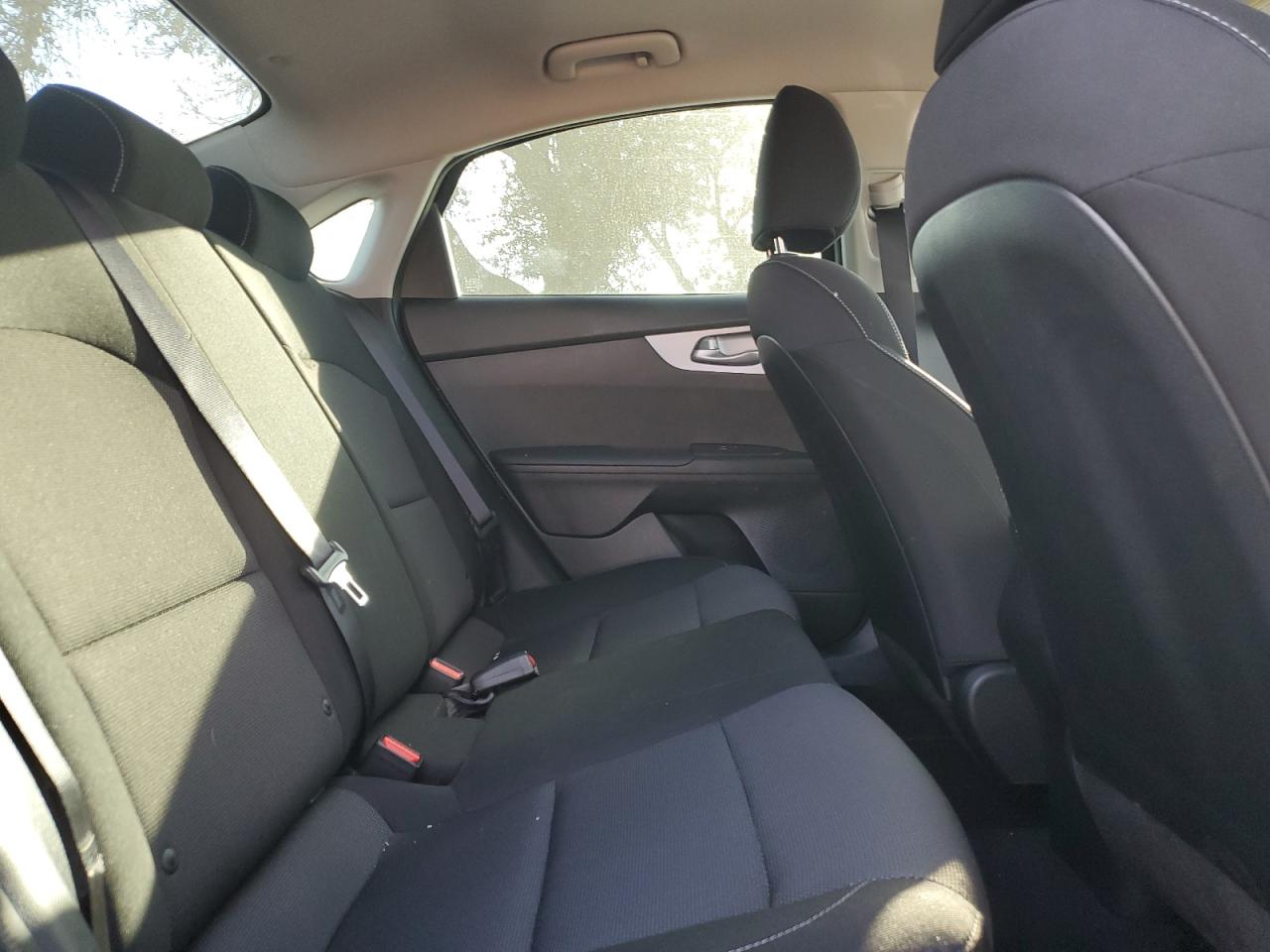 2024 Kia Forte - Image 10