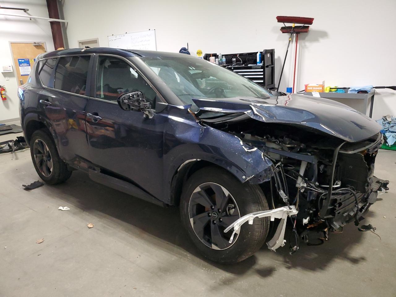 2024 Nissan Rogue - Image 4
