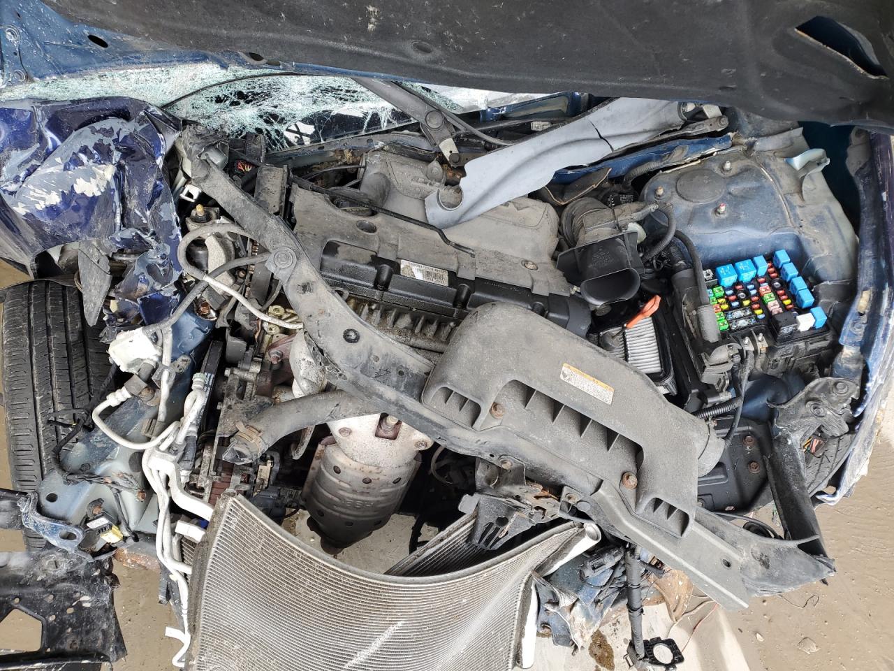2009 Hyundai Elantra - Image 11