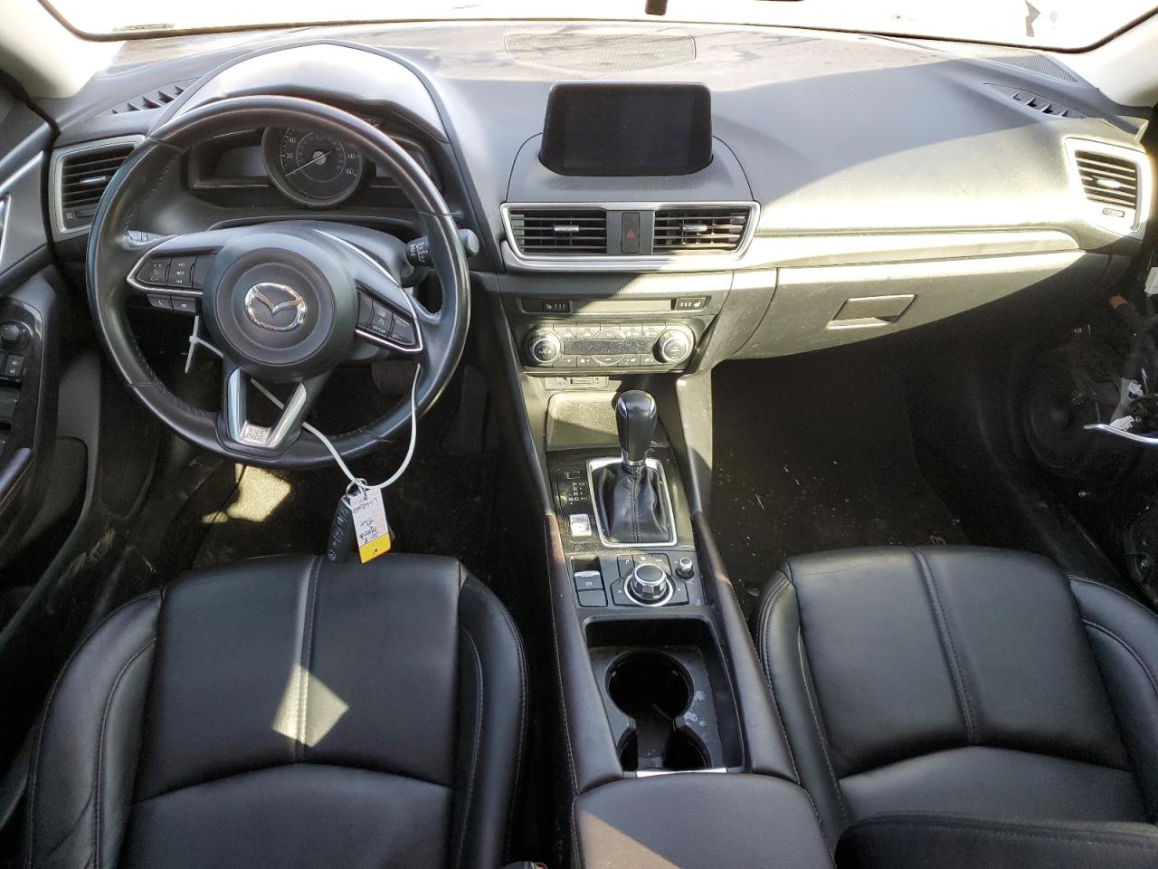 2018 Mazda 3 - Image 8