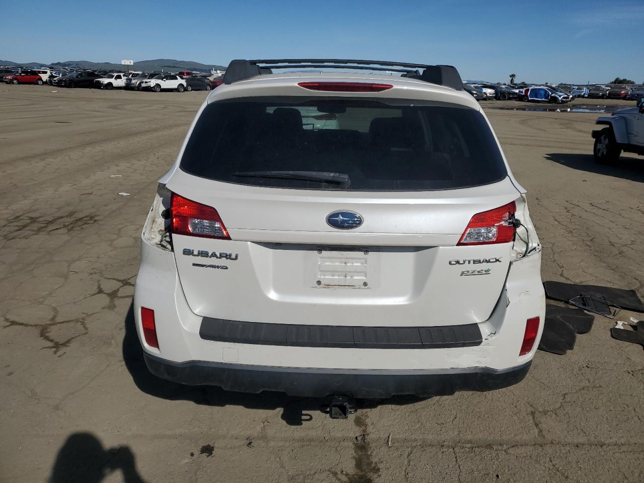 2011 Subaru Outback - Image 6