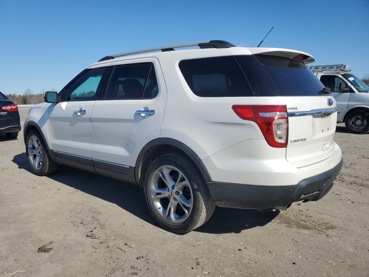 2011 Ford Explorer - Image 2