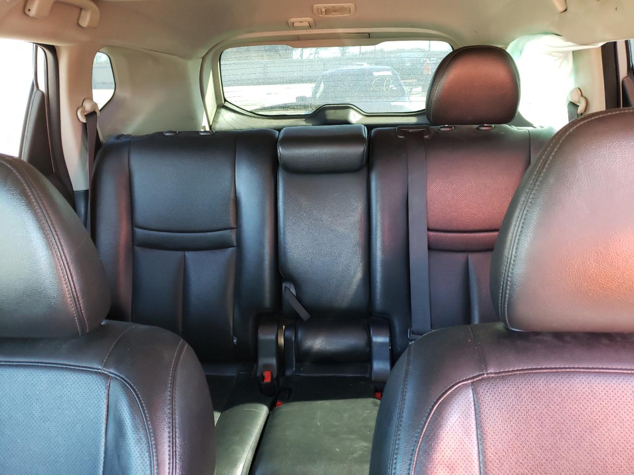2018 Nissan Rogue - Image 10