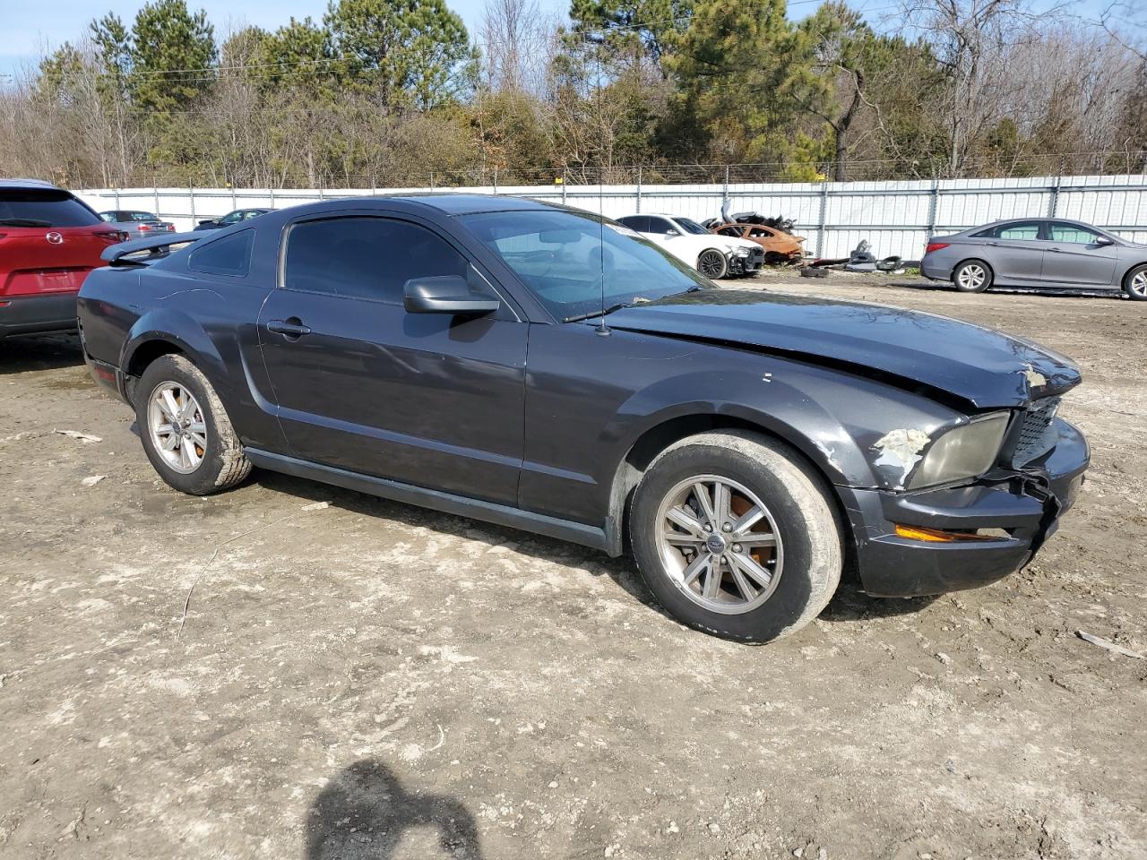 2007 Ford Mustang - Image 4