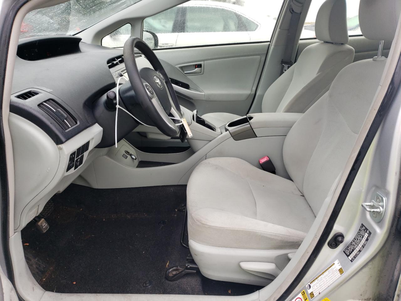 2013 Toyota Prius - Image 7