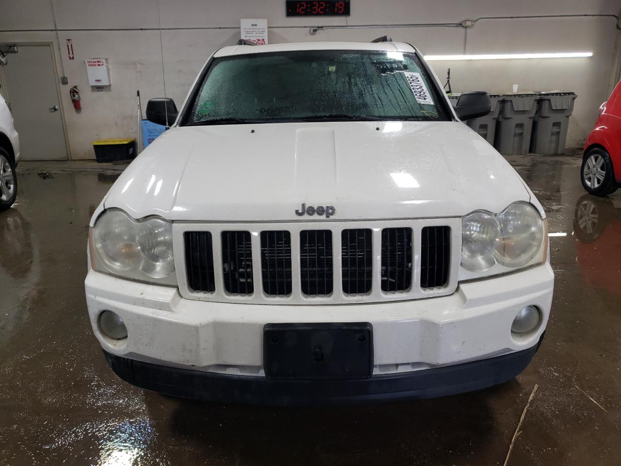 2005 Jeep Grand Cherokee - Image 5
