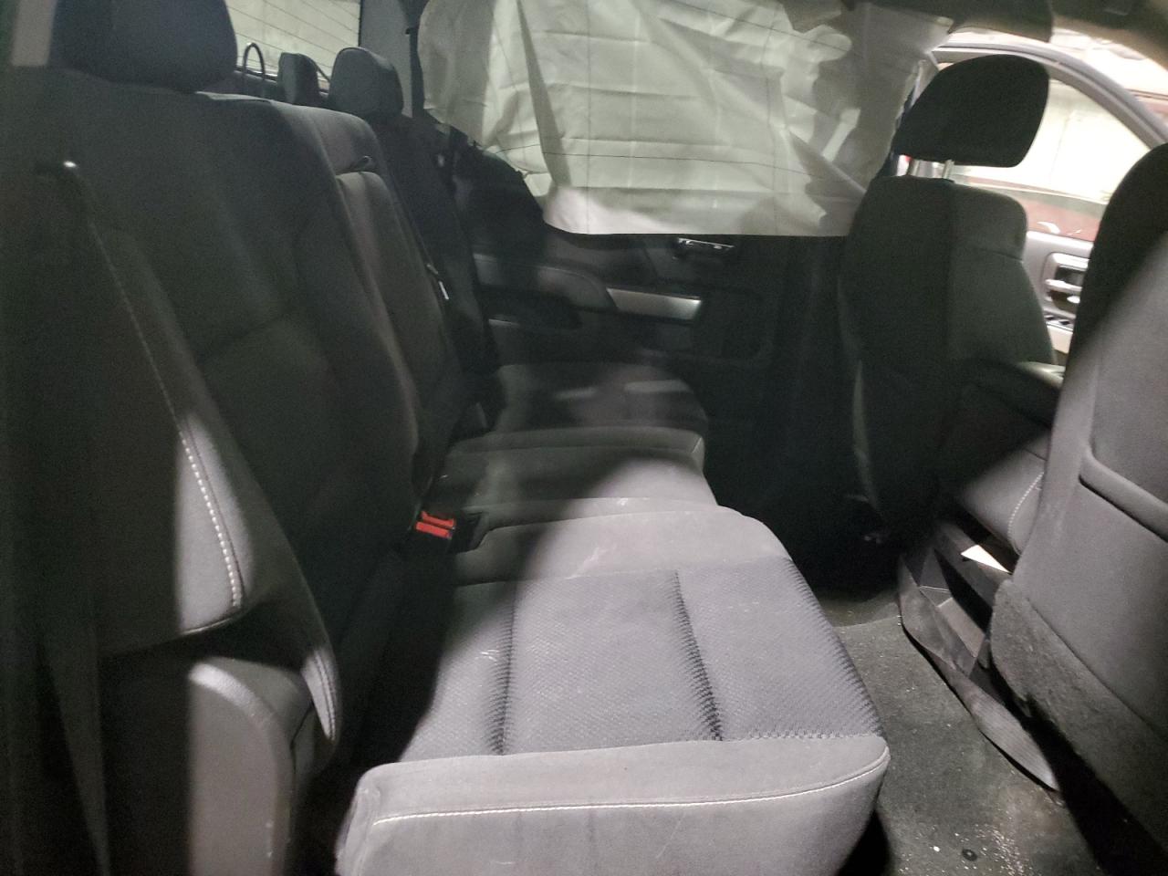 2018 Chevrolet Silverado - Image 11