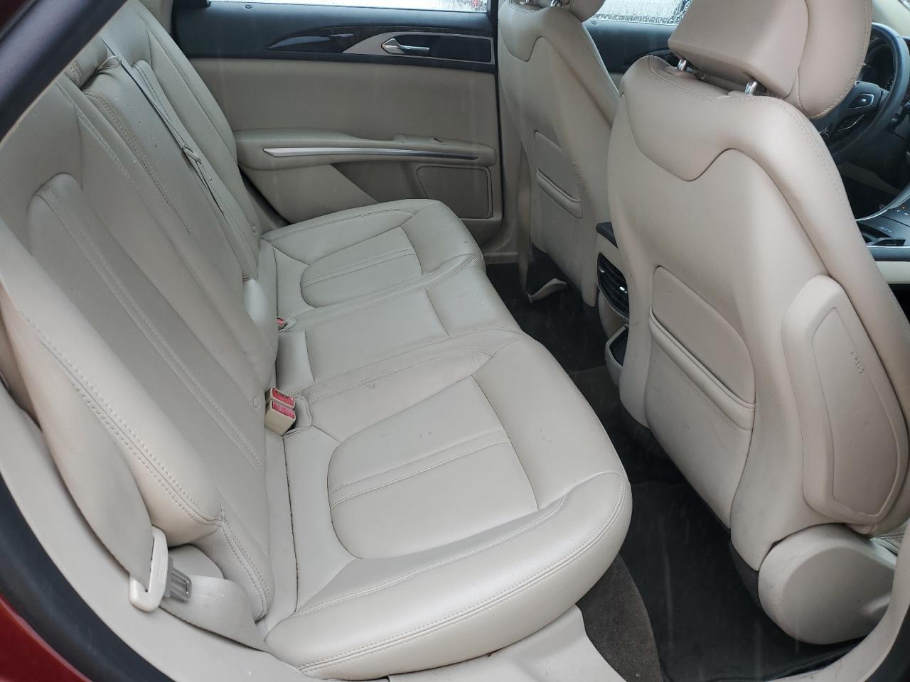 2016 Lincoln MKZ - Image 10
