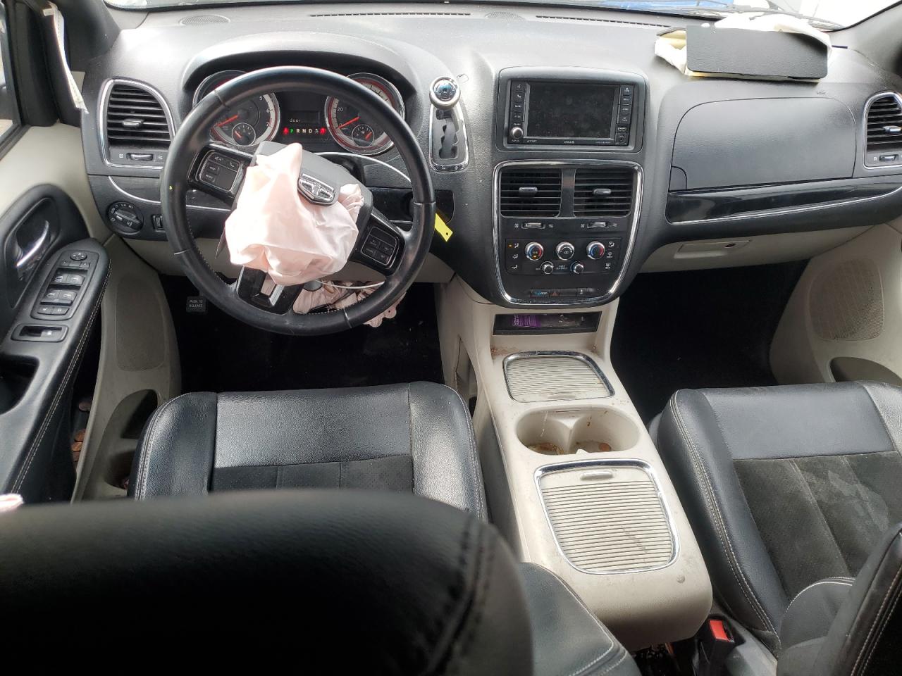 2017 Dodge Caravan - Image 8