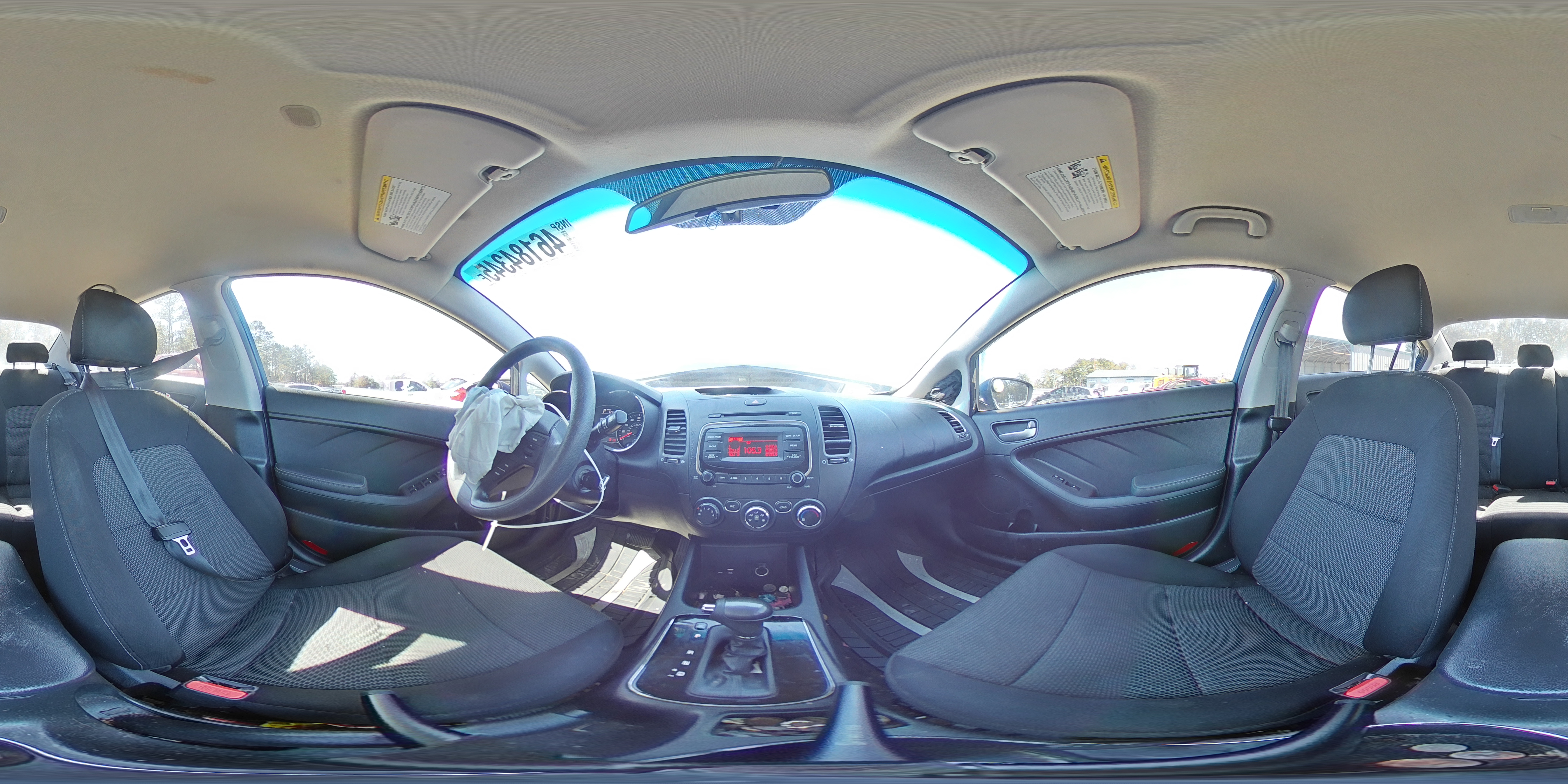 2017 Kia Forte - Image 12