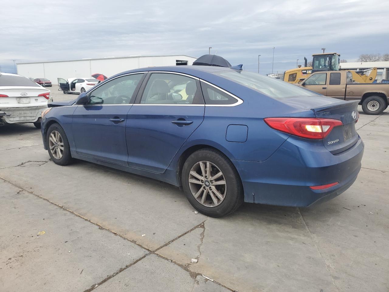 2017 Hyundai Sonata - Image 2