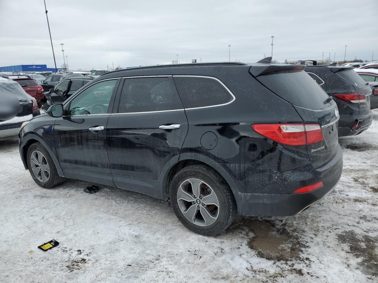 2015 Hyundai Santa Fe - Image 2