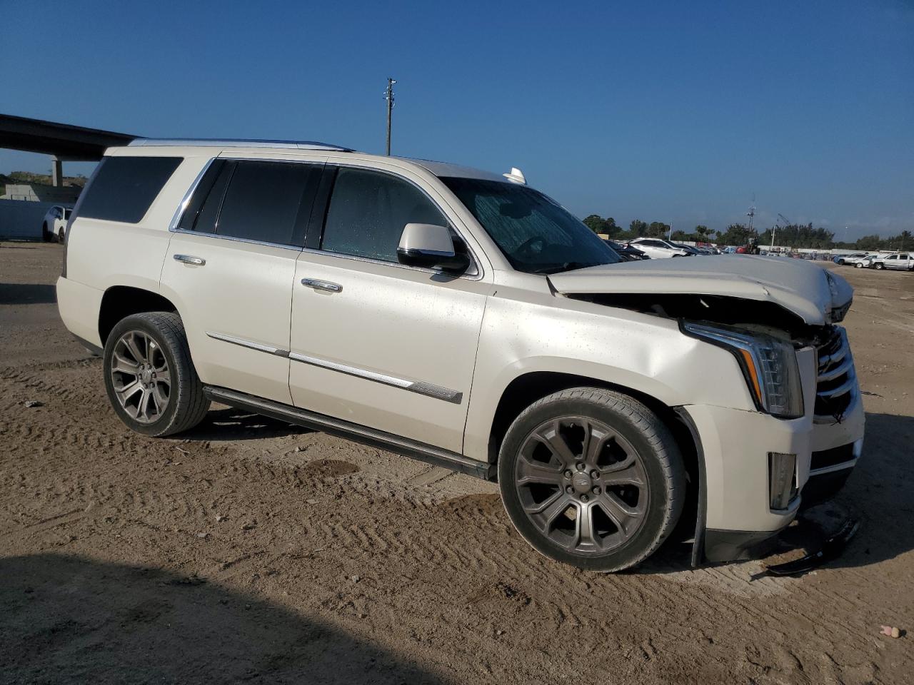 2015 Cadillac Escalade - Image 4