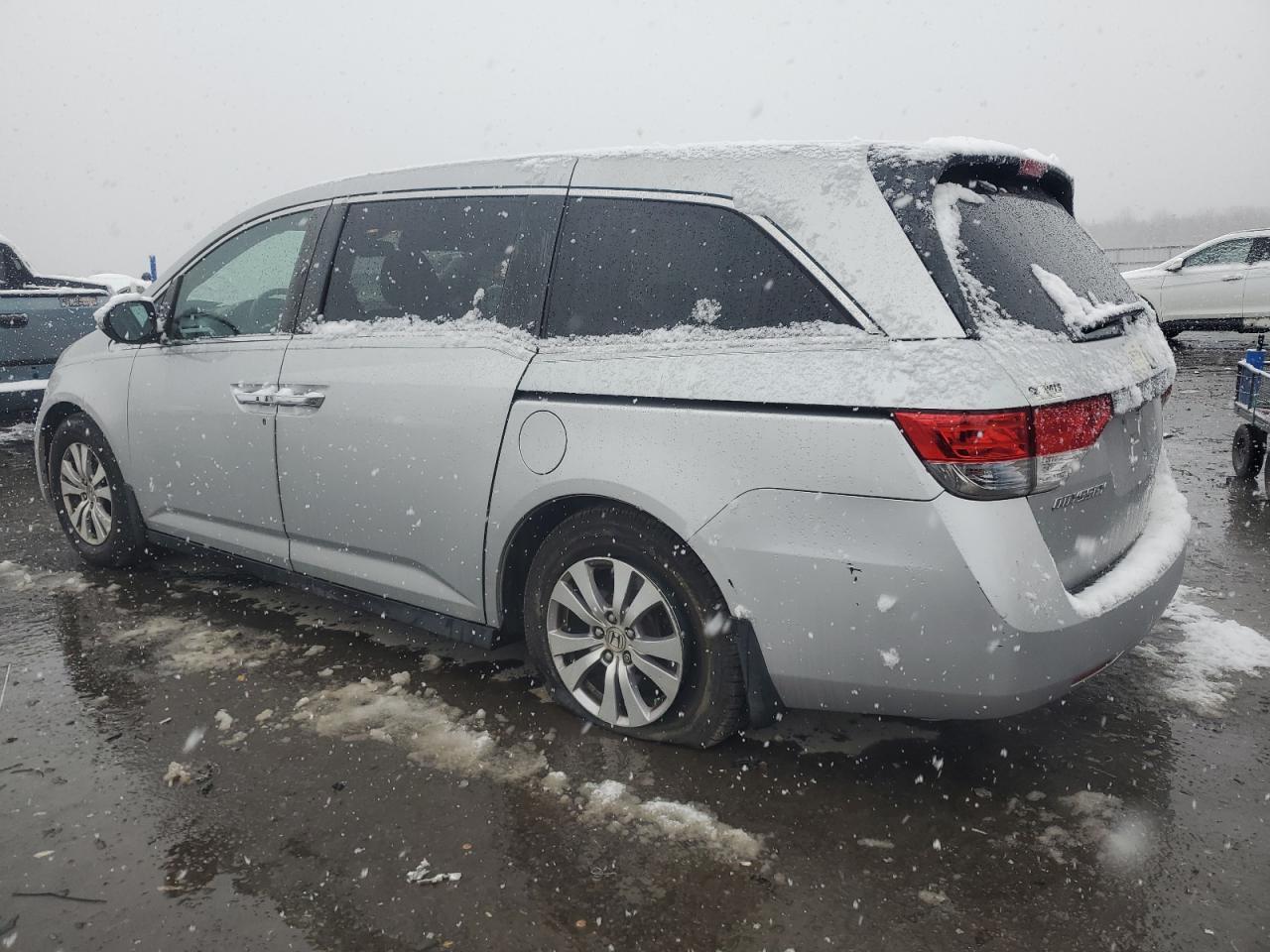 2014 Honda Odyssey - Image 2
