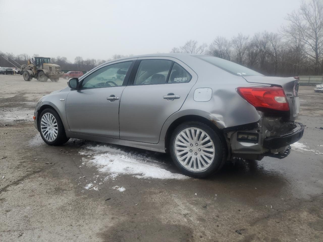 2011 Suzuki Kizashi - Image 2
