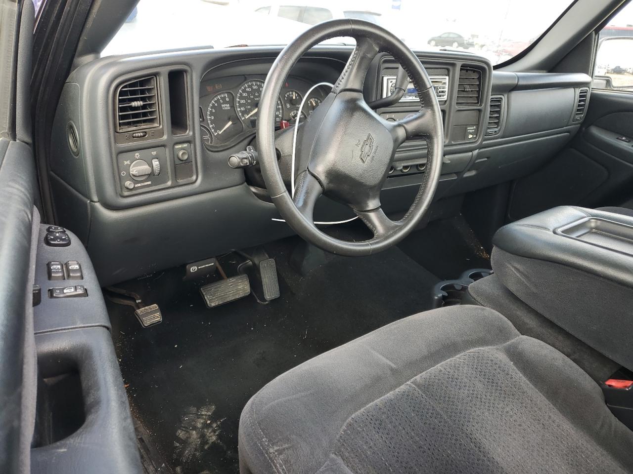 2002 Chevrolet Silverado - Image 8