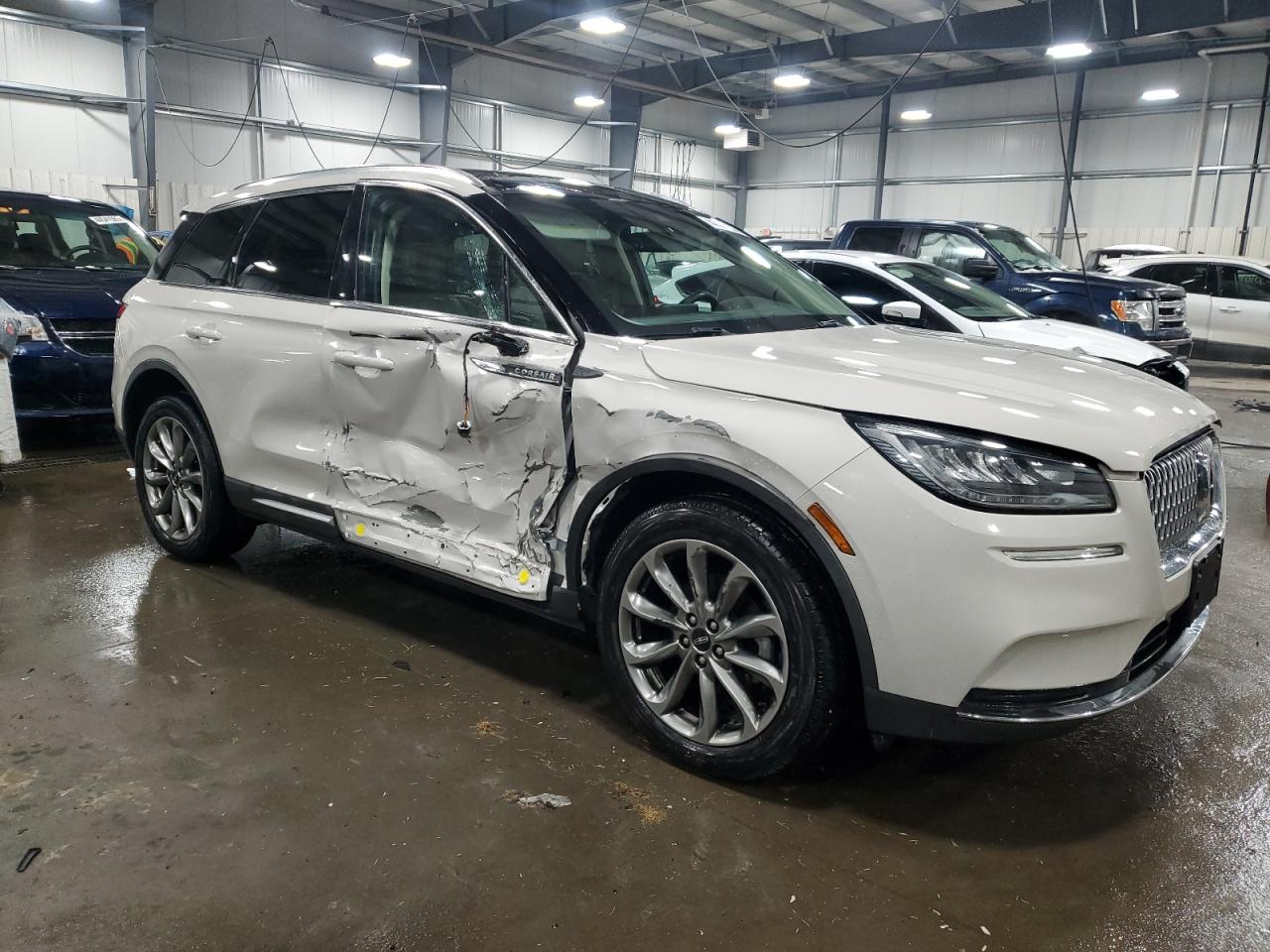 2020 Lincoln Corsair - Image 4