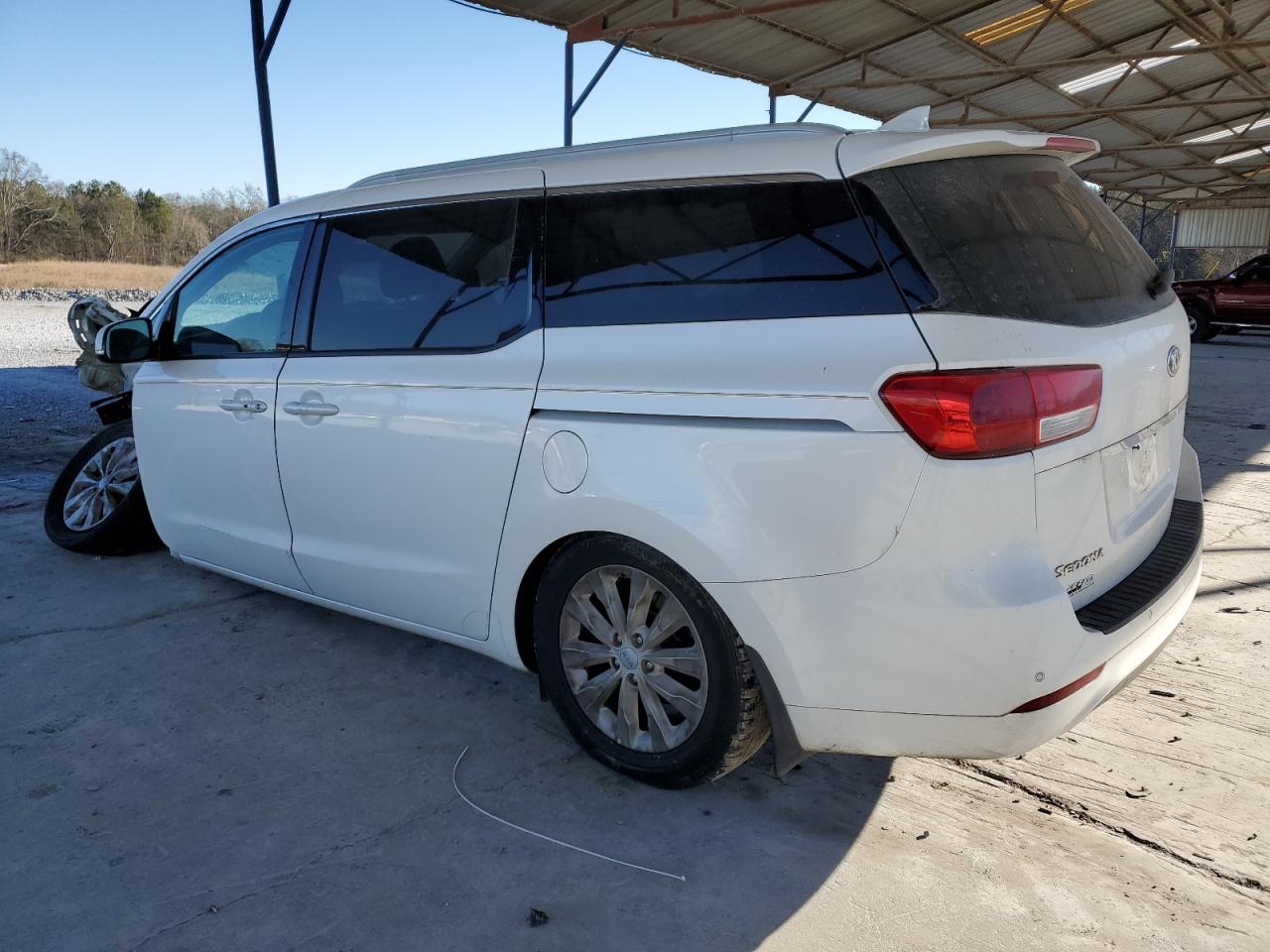 2015 Kia Sedona - Image 2