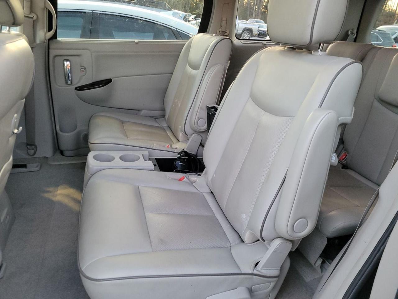2015 Nissan Quest - Image 6