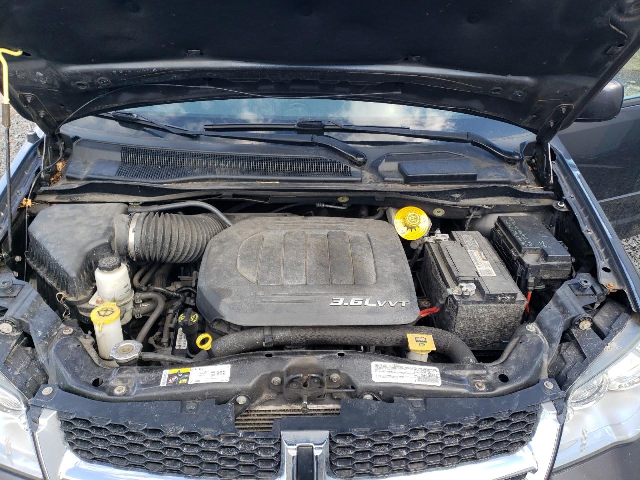 2016 Dodge Caravan - Image 12