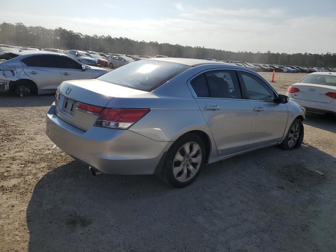 2012 Honda Accord - Image 3